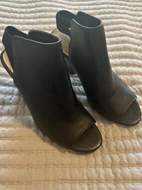 Nine West Zofee Peep-Toe Leather Booties Black Womens 8 Capsule Shoe Minimalist